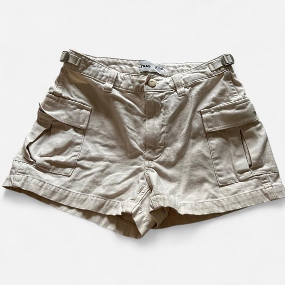 TNA aritzia cream ivory Supply Cargo pocket Shorts  mid rise size 0 streetstyle - Picture 5 of 8